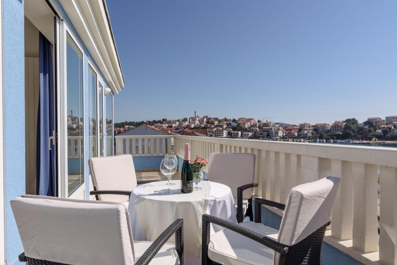 Villa Mediterana Seget Vranjica Buitenkant foto