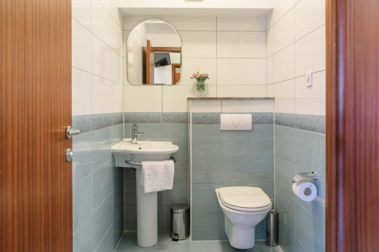 Villa Mediterana Seget Vranjica Buitenkant foto
