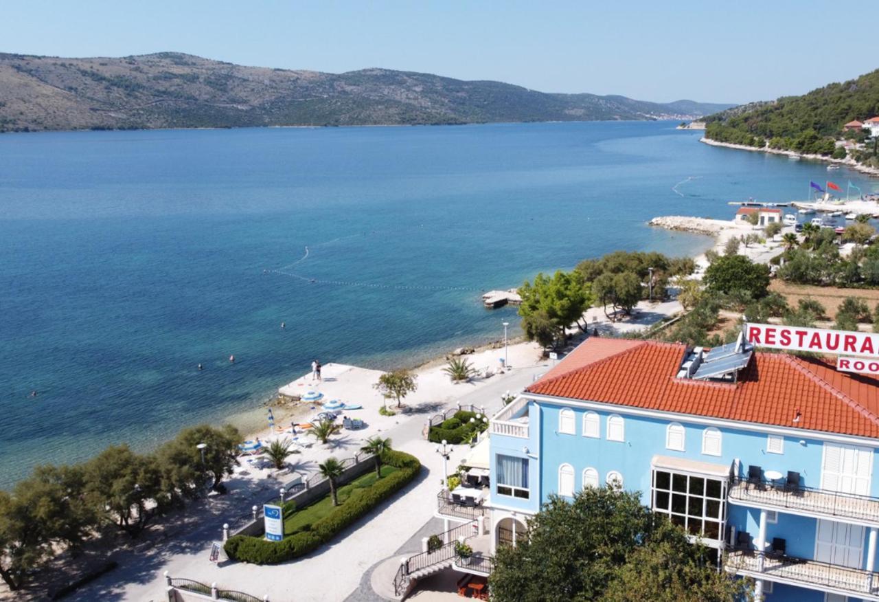 Villa Mediterana Seget Vranjica Buitenkant foto