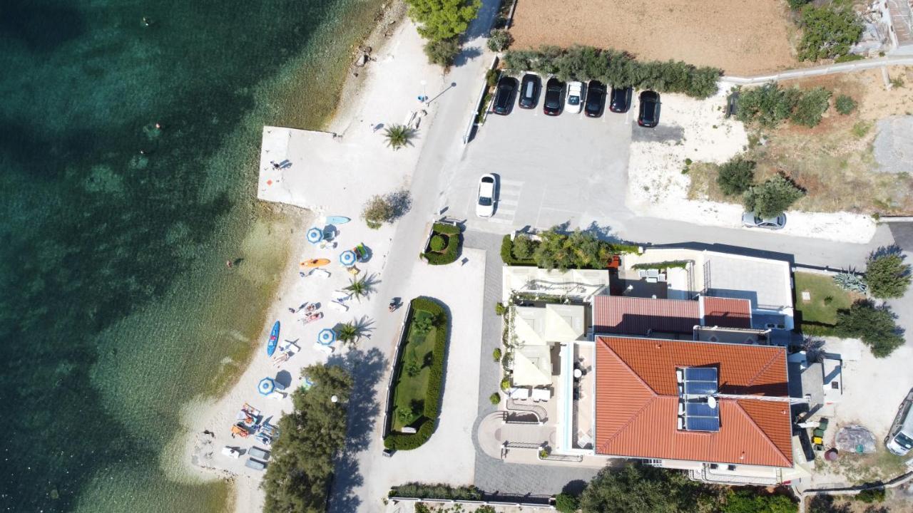 Villa Mediterana Seget Vranjica Buitenkant foto