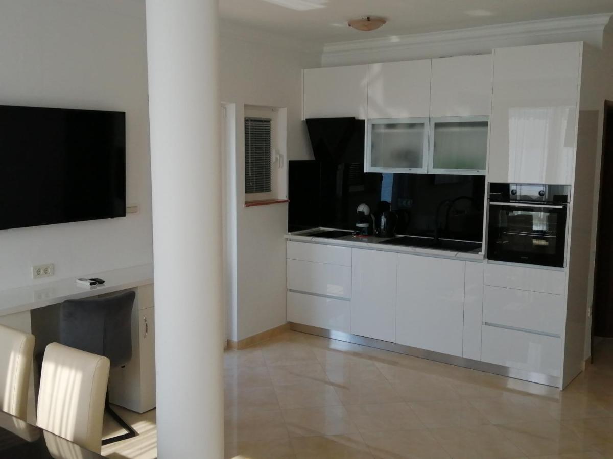 Villa Mediterana Seget Vranjica Buitenkant foto