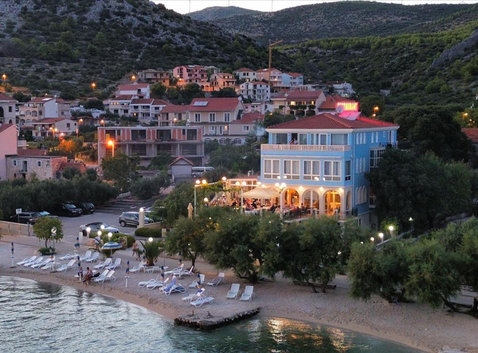 Villa Mediterana Seget Vranjica Buitenkant foto