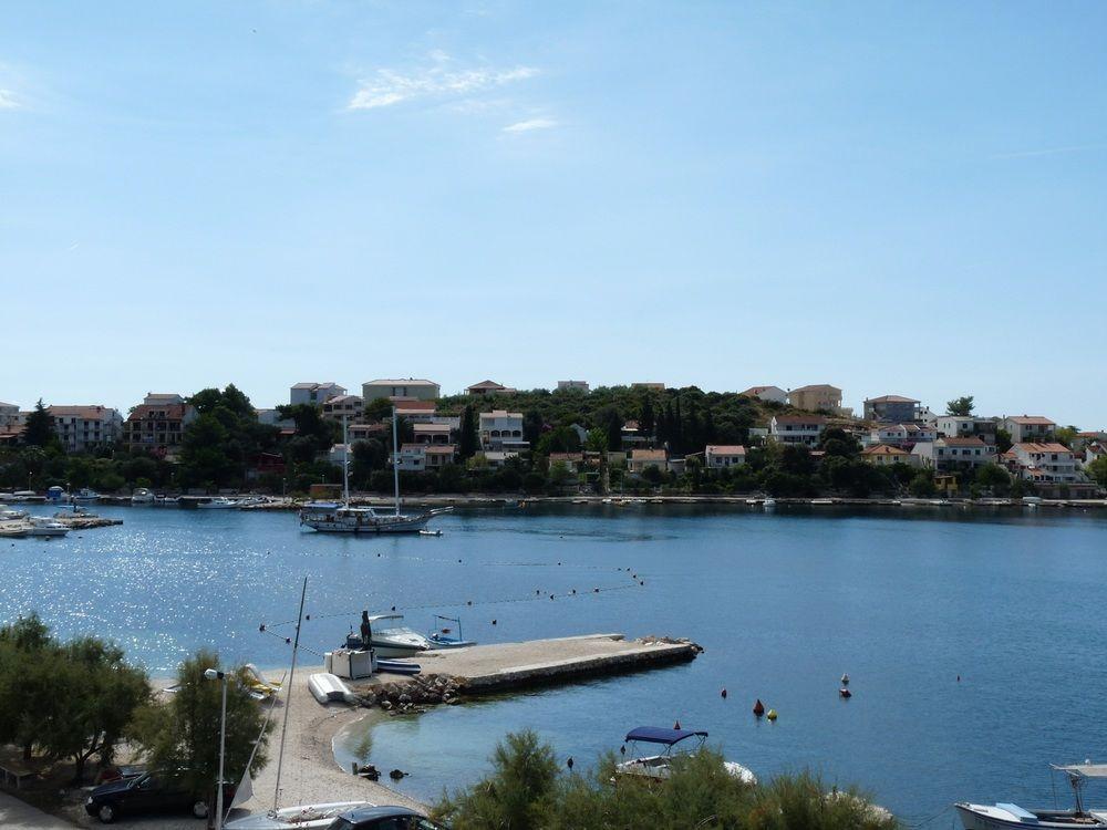 Villa Mediterana Seget Vranjica Buitenkant foto
