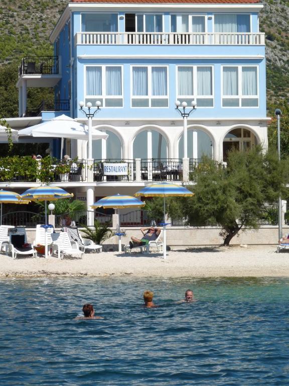 Villa Mediterana Seget Vranjica Buitenkant foto